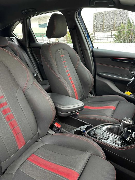 BMW Série 2 218i 1.5, caixa automática sport line