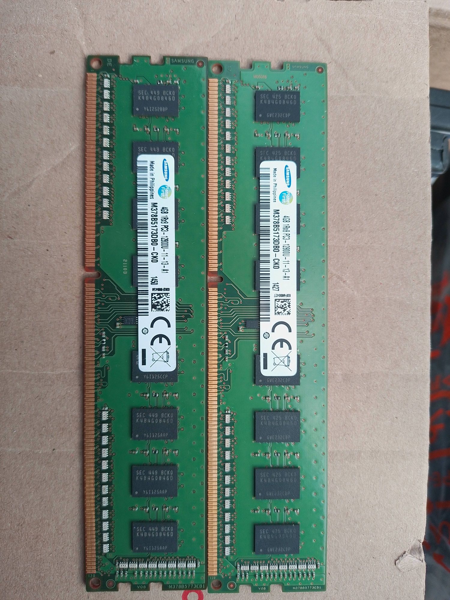 Оперативна пам'ять DDR 3. Чотири 4Гб.