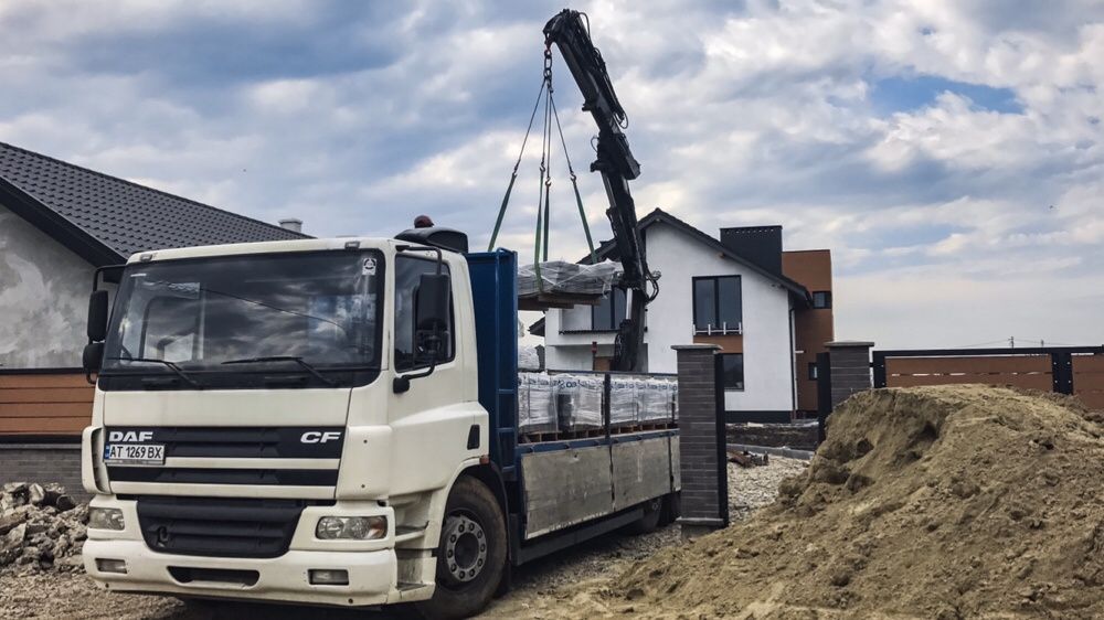 Вантажні перевезення до 12т. Послуги крана-маніпулятора.