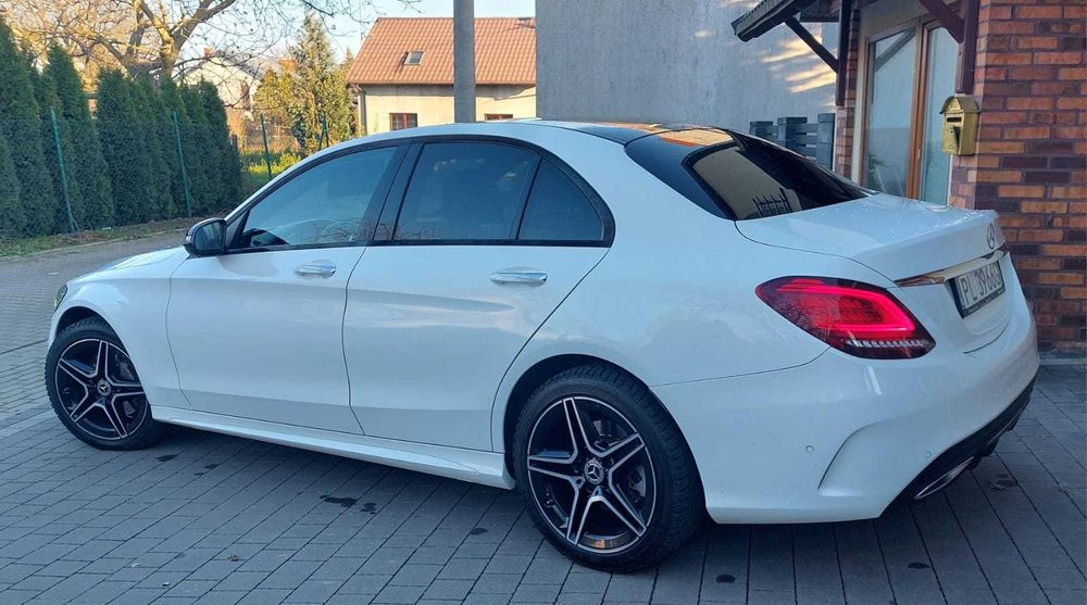 CESJA MERCEDES Klasa C 220 d 4MATIC 9G-TRONIC AMG CarPlay Panoramama