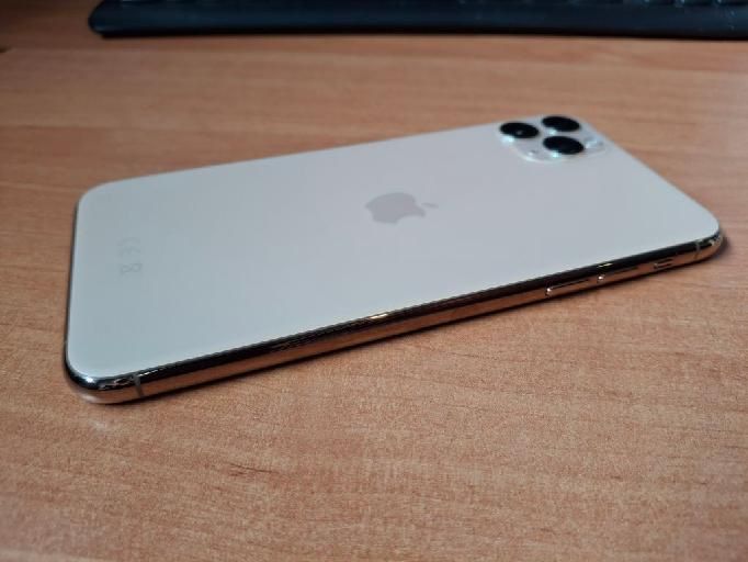 Iphone 11 pro max gold