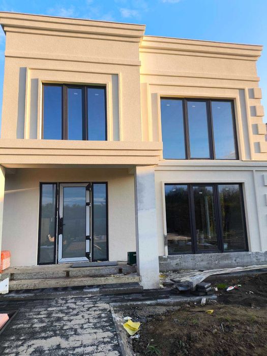 Продаж сучасного будинку