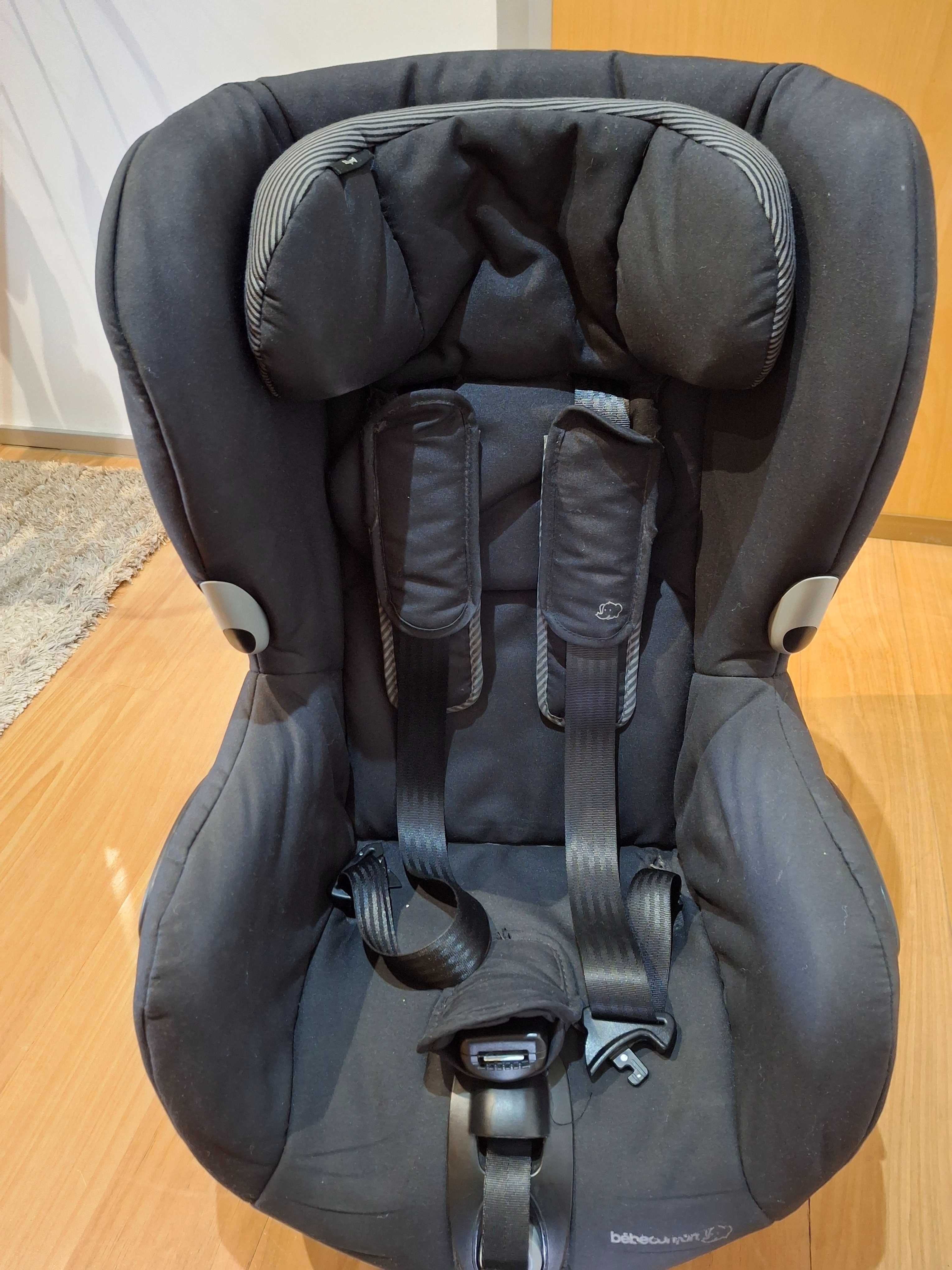 Cadeira Auto Bebe Confort Axiss rotativa