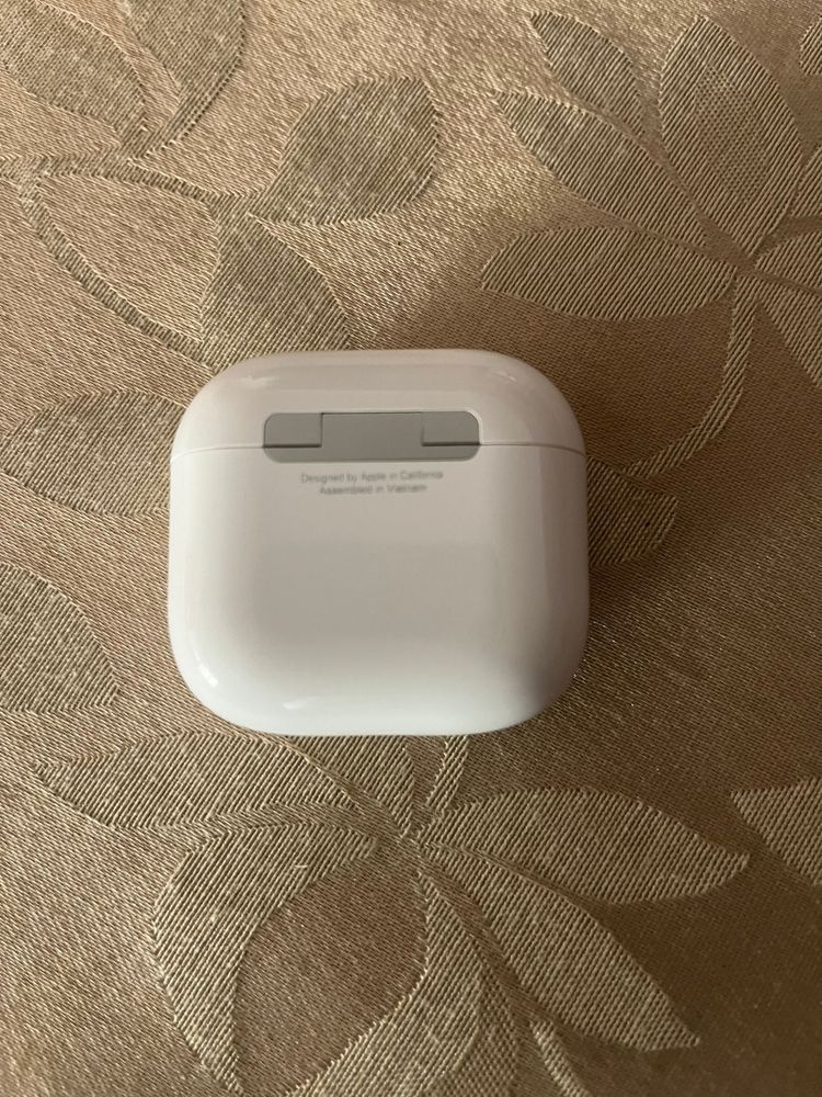 Air pods 4 selados na caixa