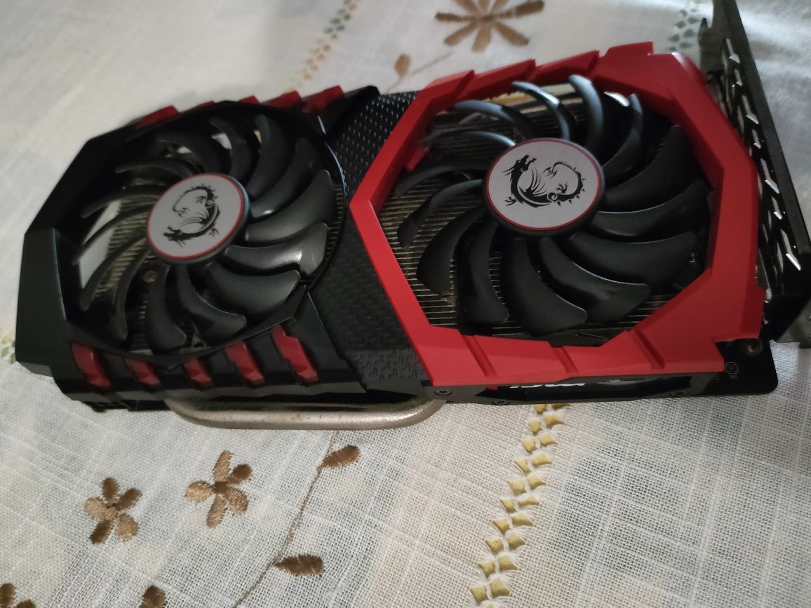 Placa gráfica GTX 1050 TI