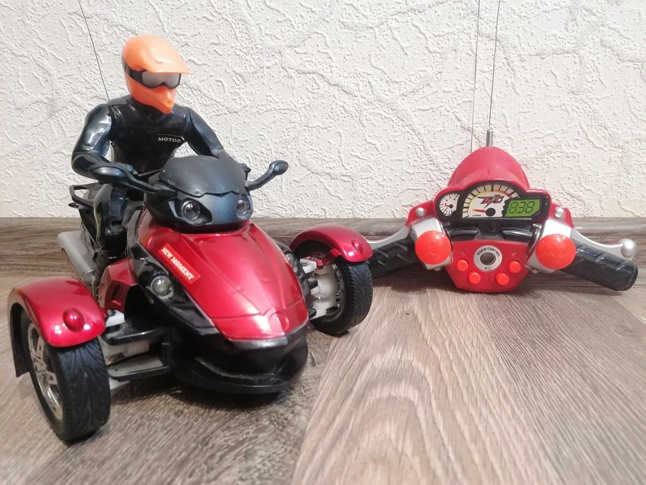 Мотоцикл на радіо керуванні