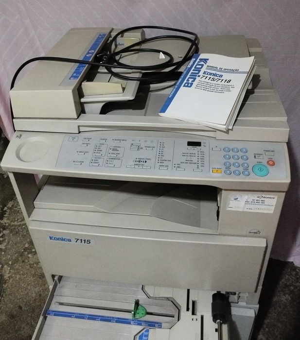 Impressora Konica 7115 em bom estado de conservação