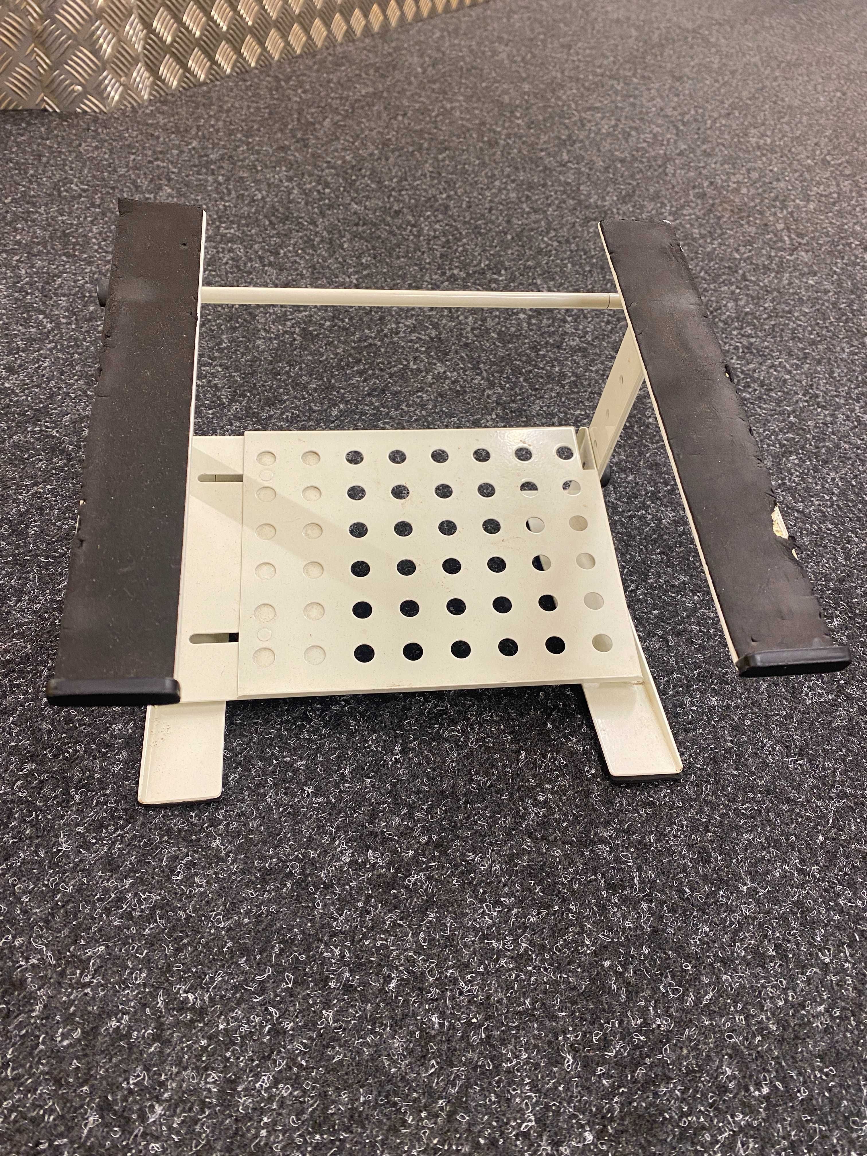 Laptop Stand Millenium