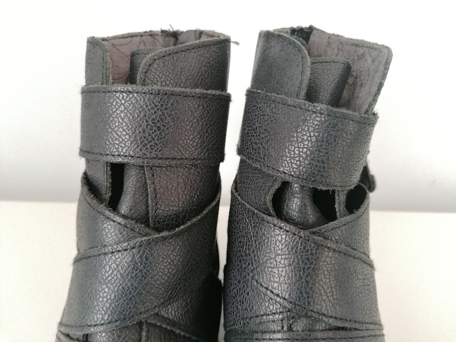 Botas pretas de pele da marca Fly London nº 37