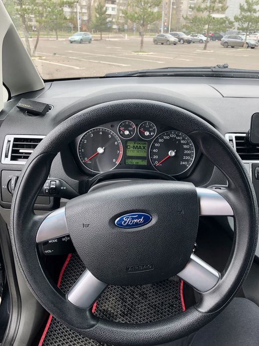 Продам автомобиль ford c-max