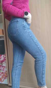 Скінні джинси жіночі