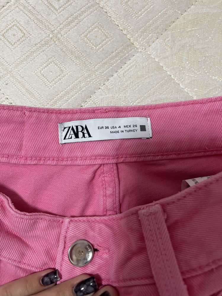 Джинсы Zara розовые