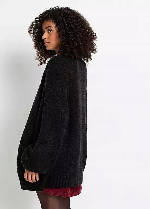 B.P.C sweter czarny bez zapięcia oversize ^36/38