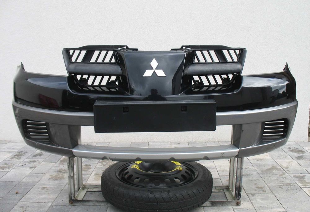 Mitsubishi Outlander I zderzak przód kompletny