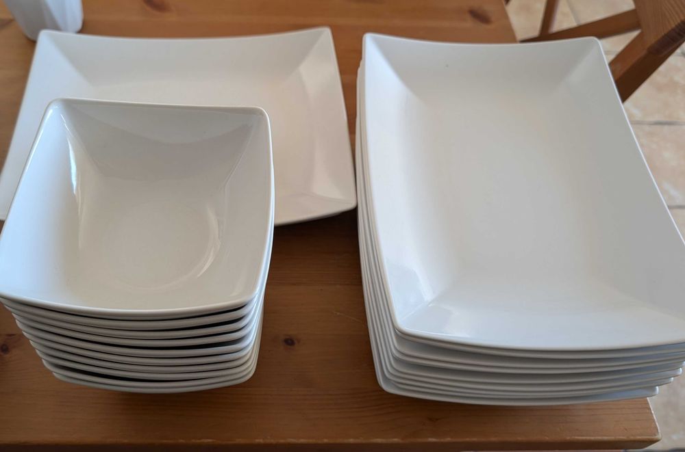 Serwis obiadowo-kawowy z Ikea