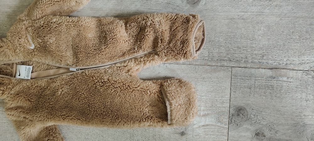 Kombinezon NIKE niemowlęcy roz. 56-62