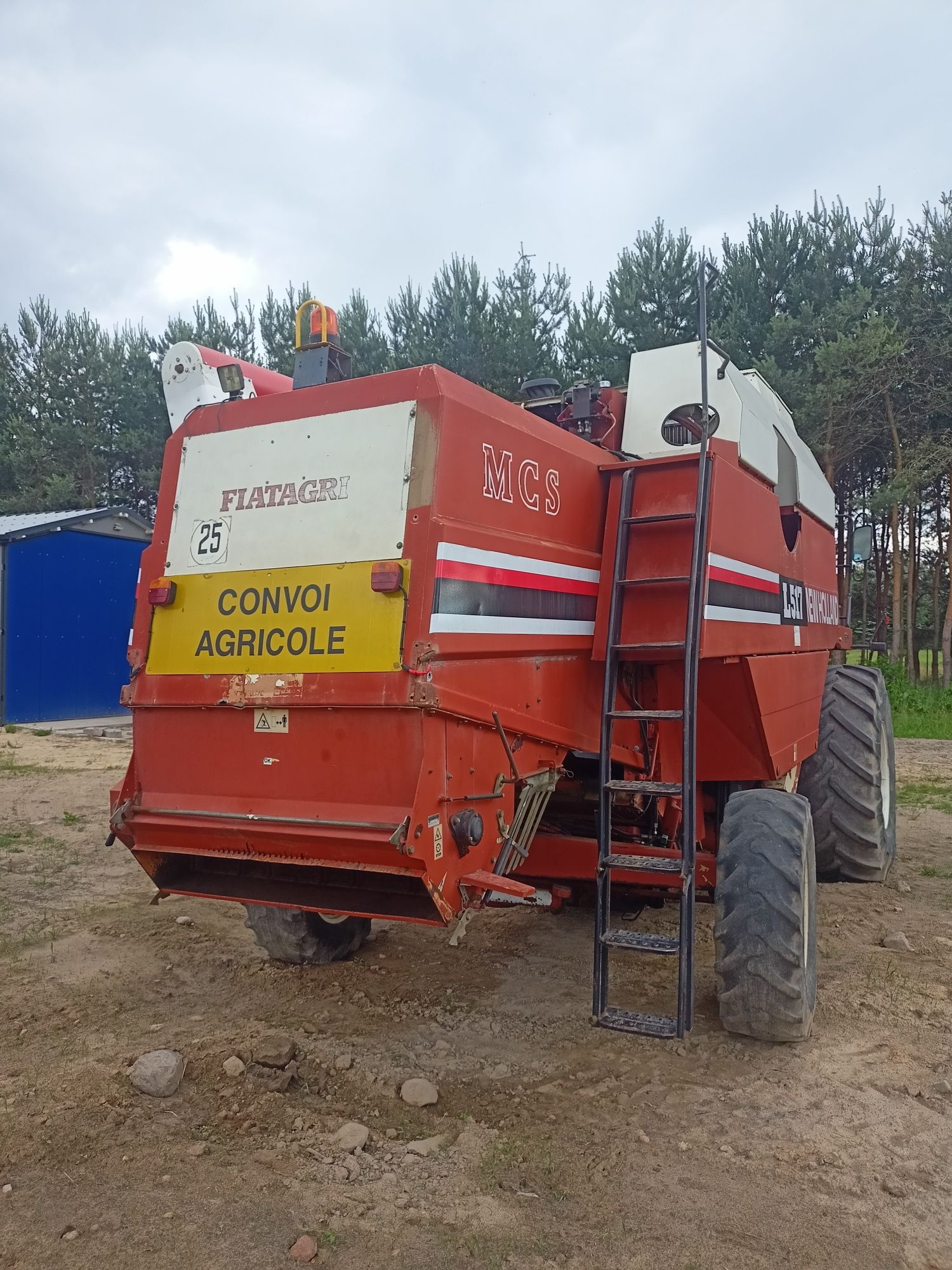 NEW Holland l517 MCS heder 4,2m Laverda