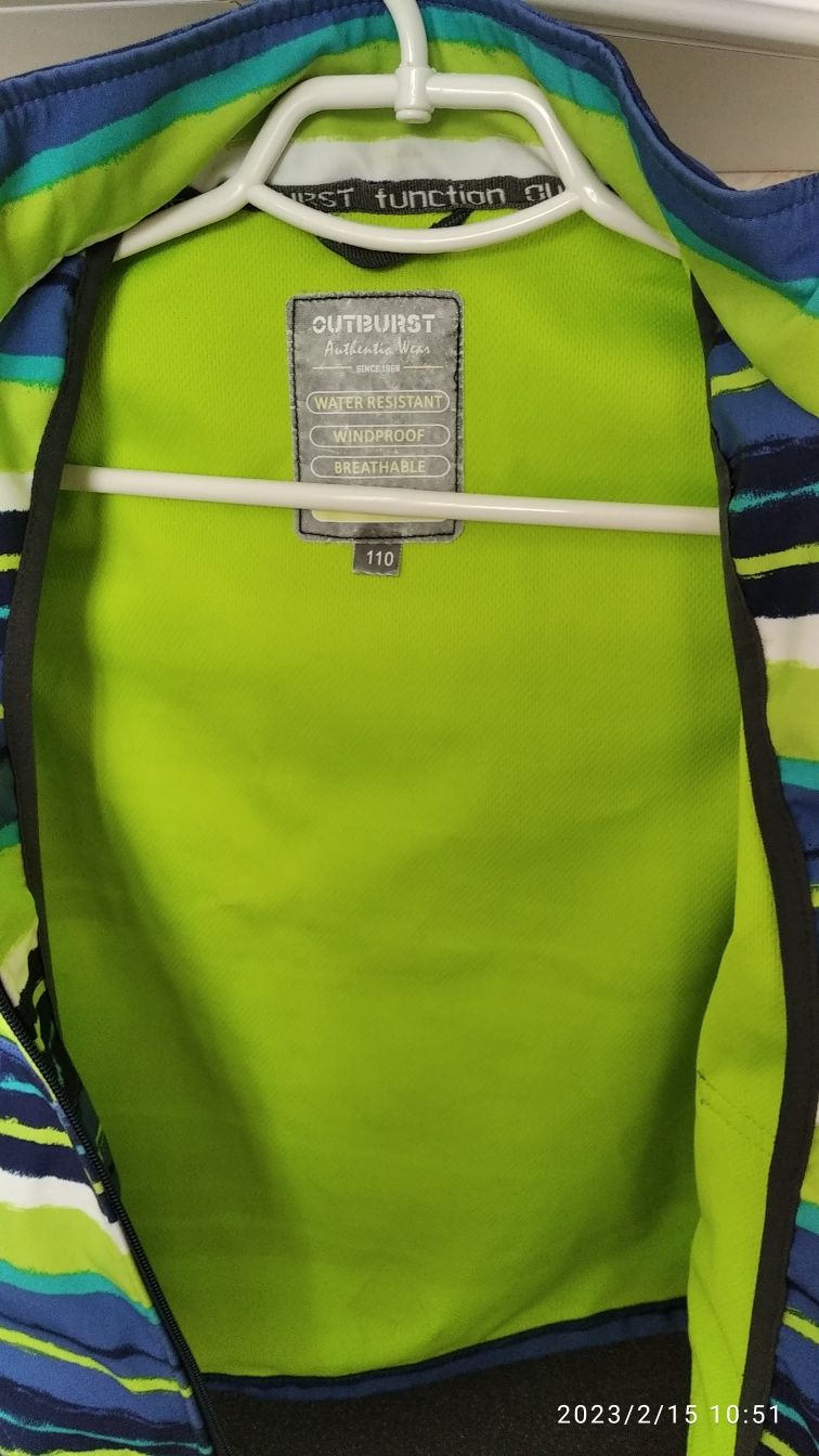 Куртка детская водостойкая ветрозащитная спортивная на рост 110 см