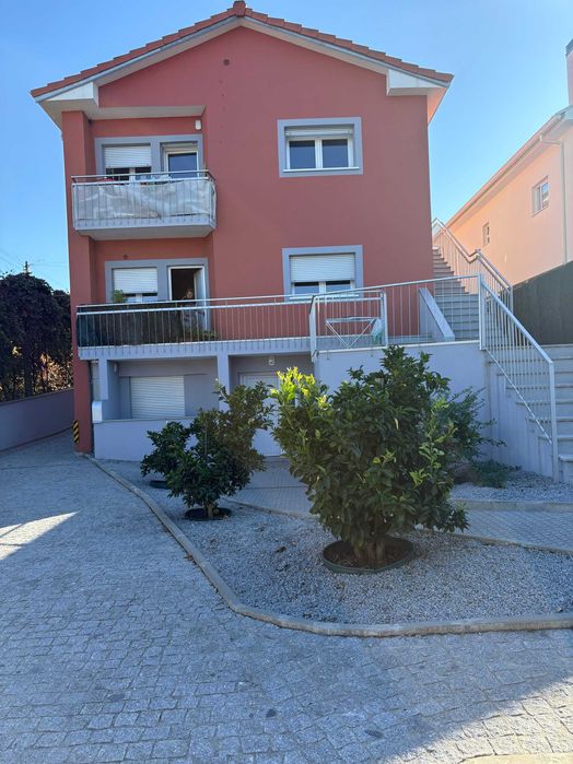 Arrenda-se T2 Caldas das Taipas Guimarães