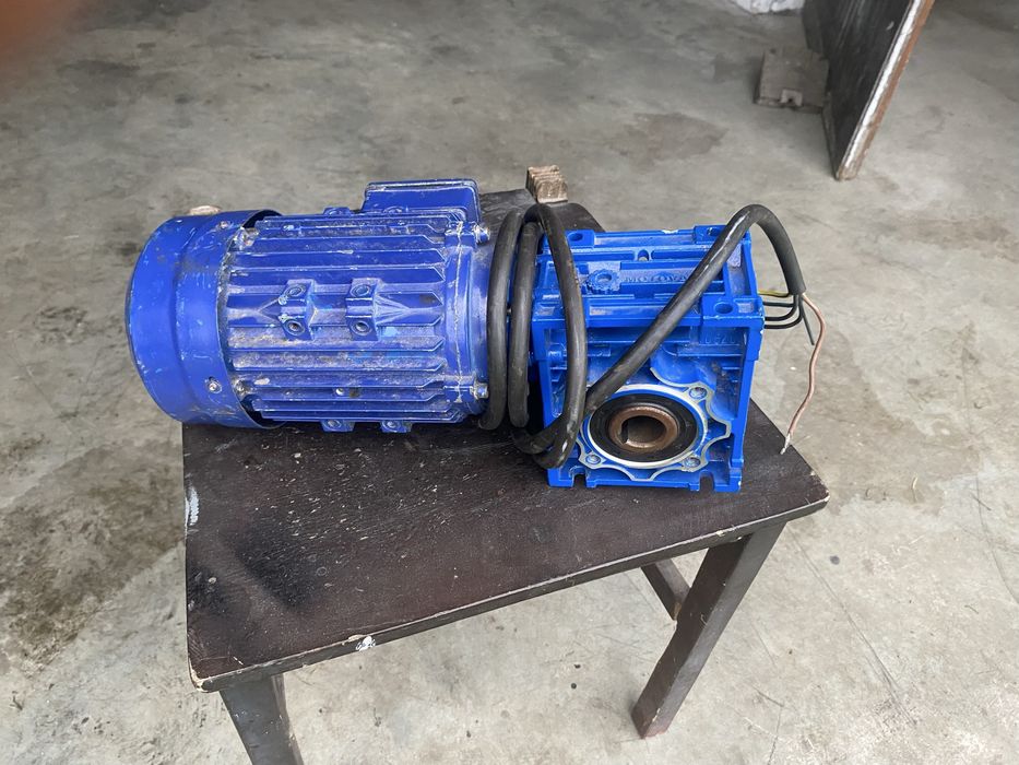 Motoreduktor 0.55kw