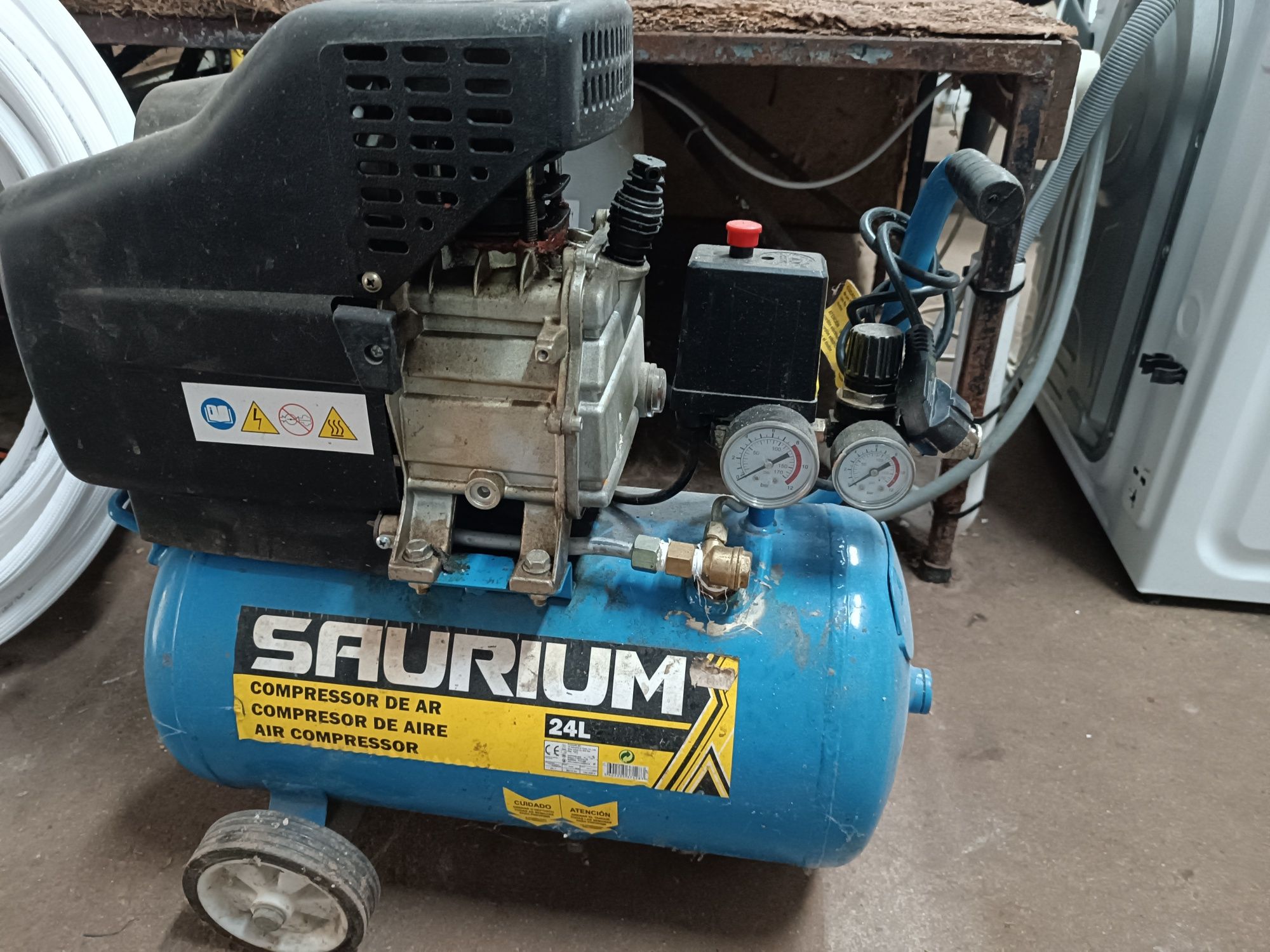 Compressor Saurium 24L 8bar 1.5HP