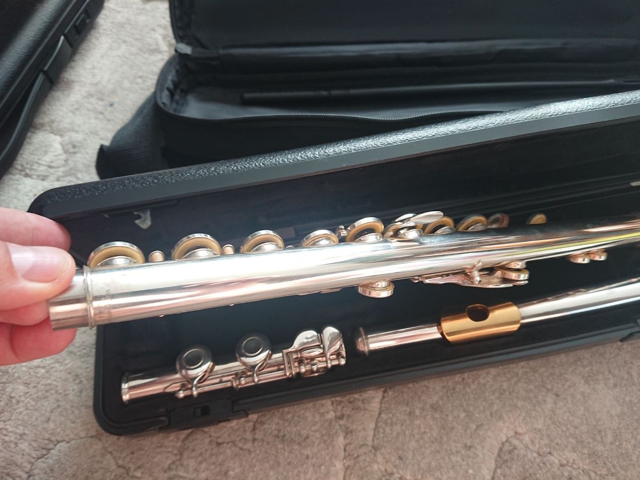 Flet poprzeczny Yamaha Plutus2