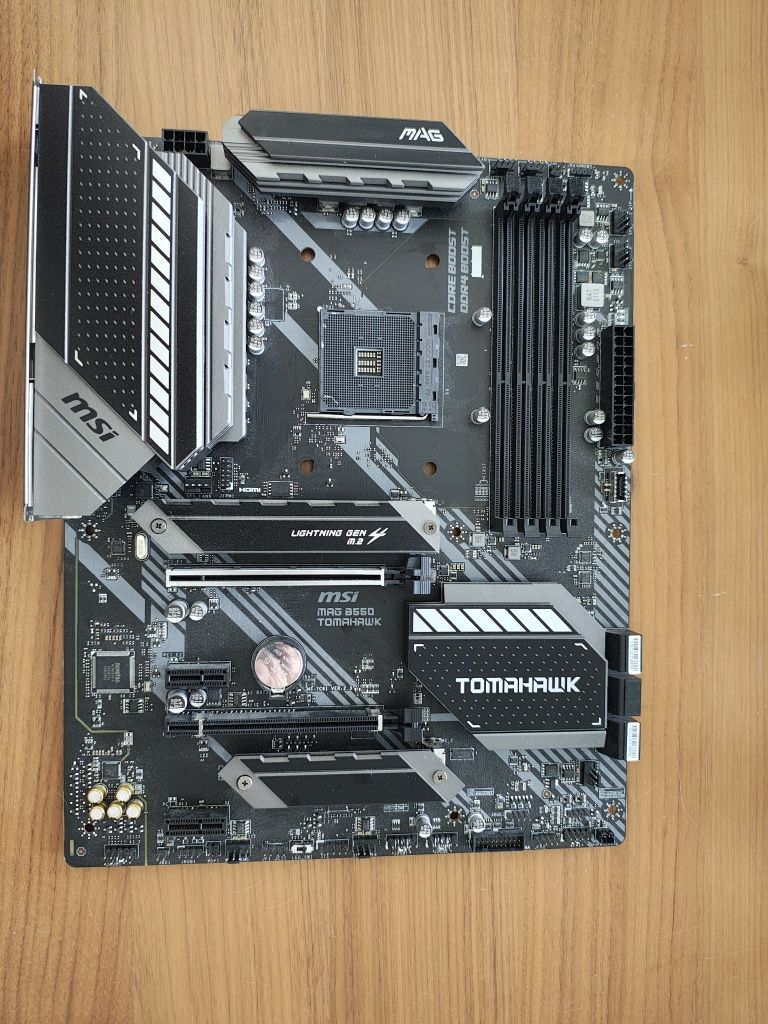 Zestaw płyta główna MSI B550 Tomahawk, Ryzen 5800X, 32GB RAM DDR4 Pat