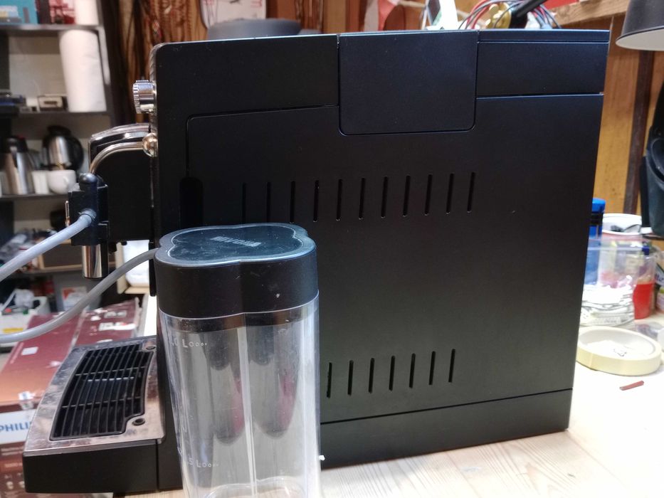 Sprzedam ekspres do kawy Nivona.