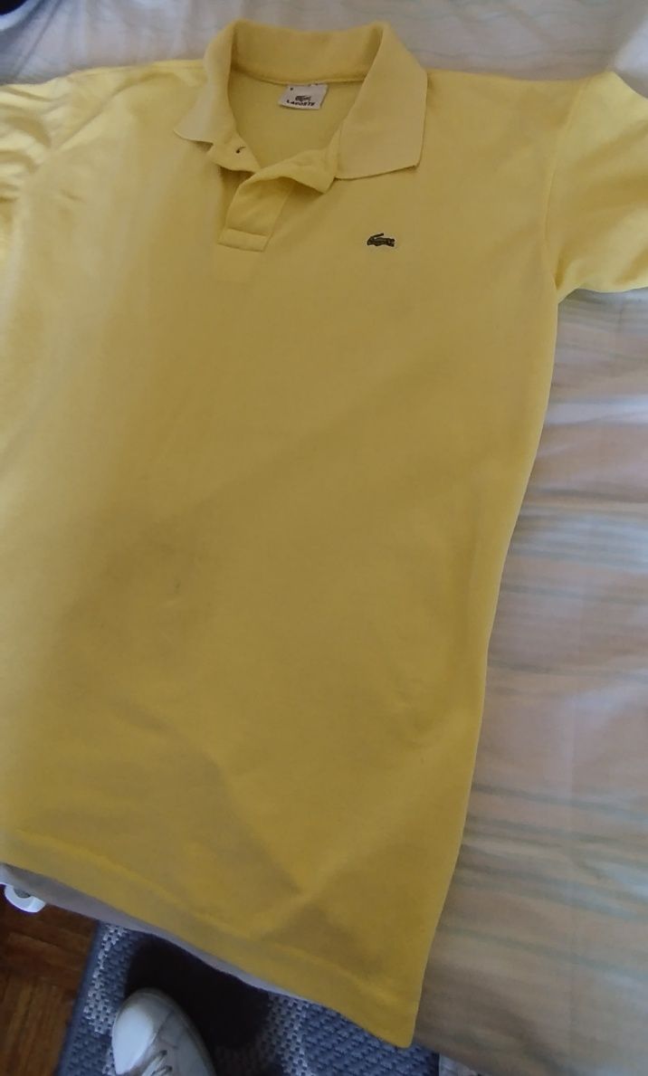 Polo Lacoste amarelo Tam M