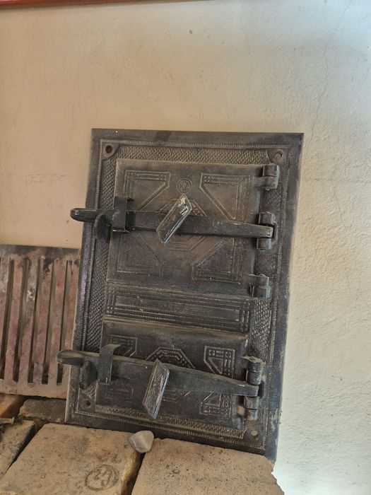 Drzwiczka od pieca z rusztem + cegła