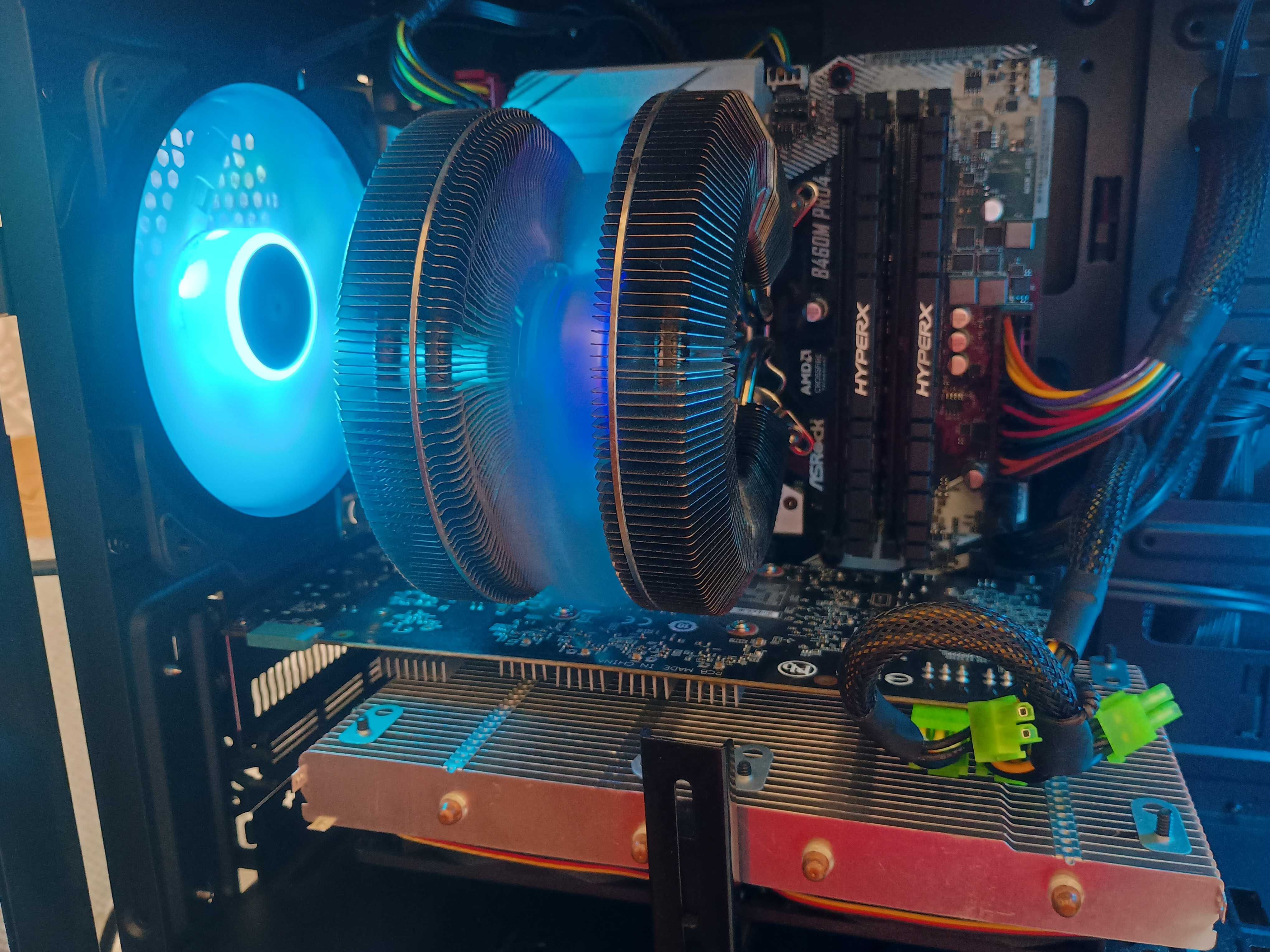 Настільний комп'ютер micro-ATX.