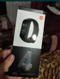 Продам  mi band 4