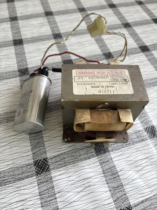 Трансформатор для мікрохвильової печі