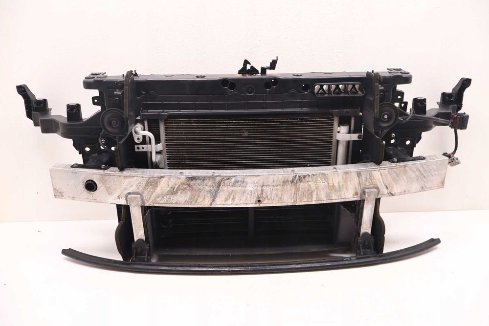 KIA NIRO I Передня панель, телевізор