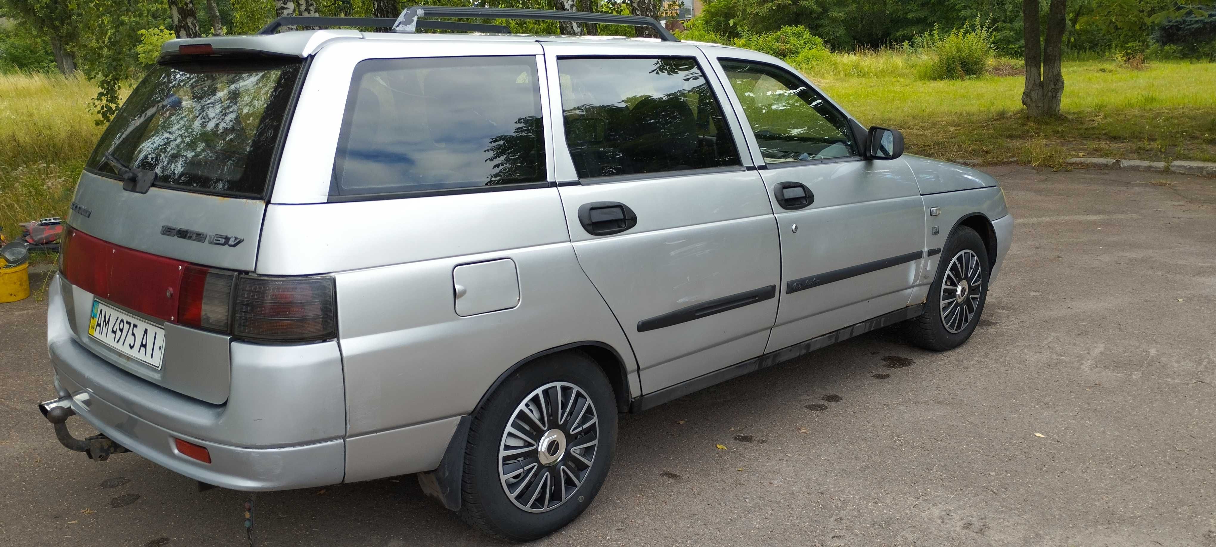 Продам автомобіль Лада 2111