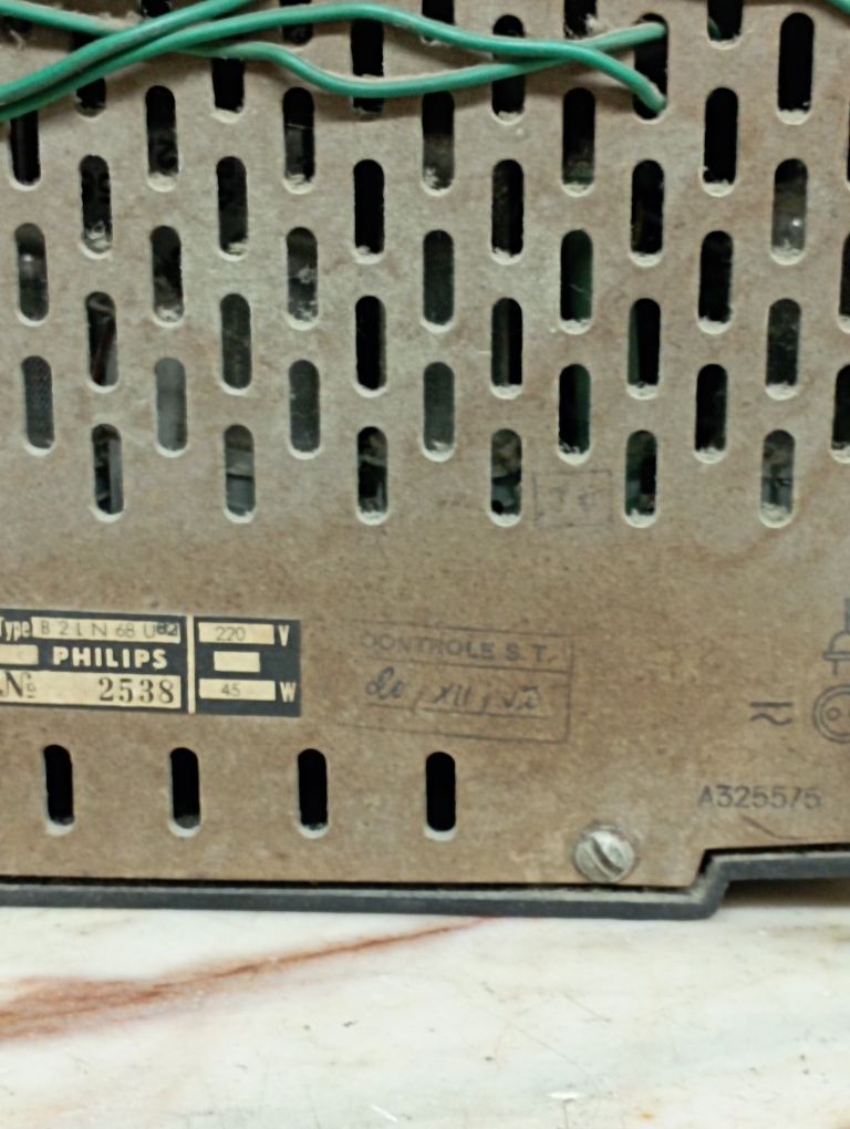 Rádio muito antigo