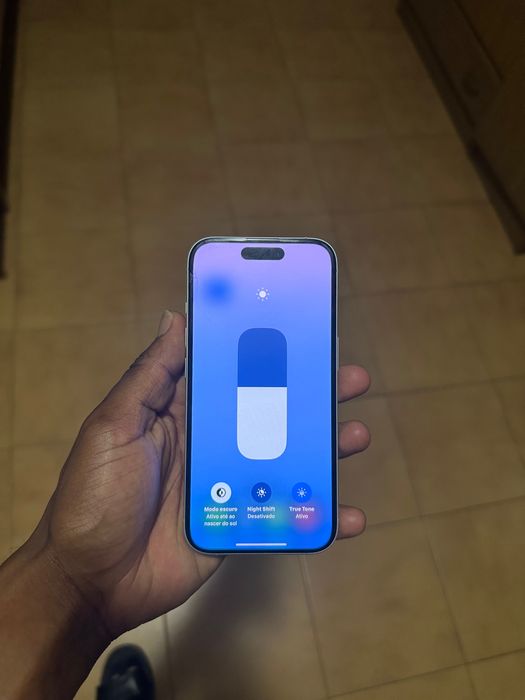 iPhone 16 Normal