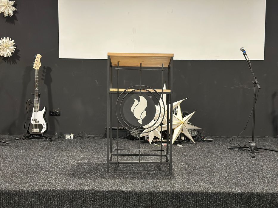 Púlpito com a tua logo