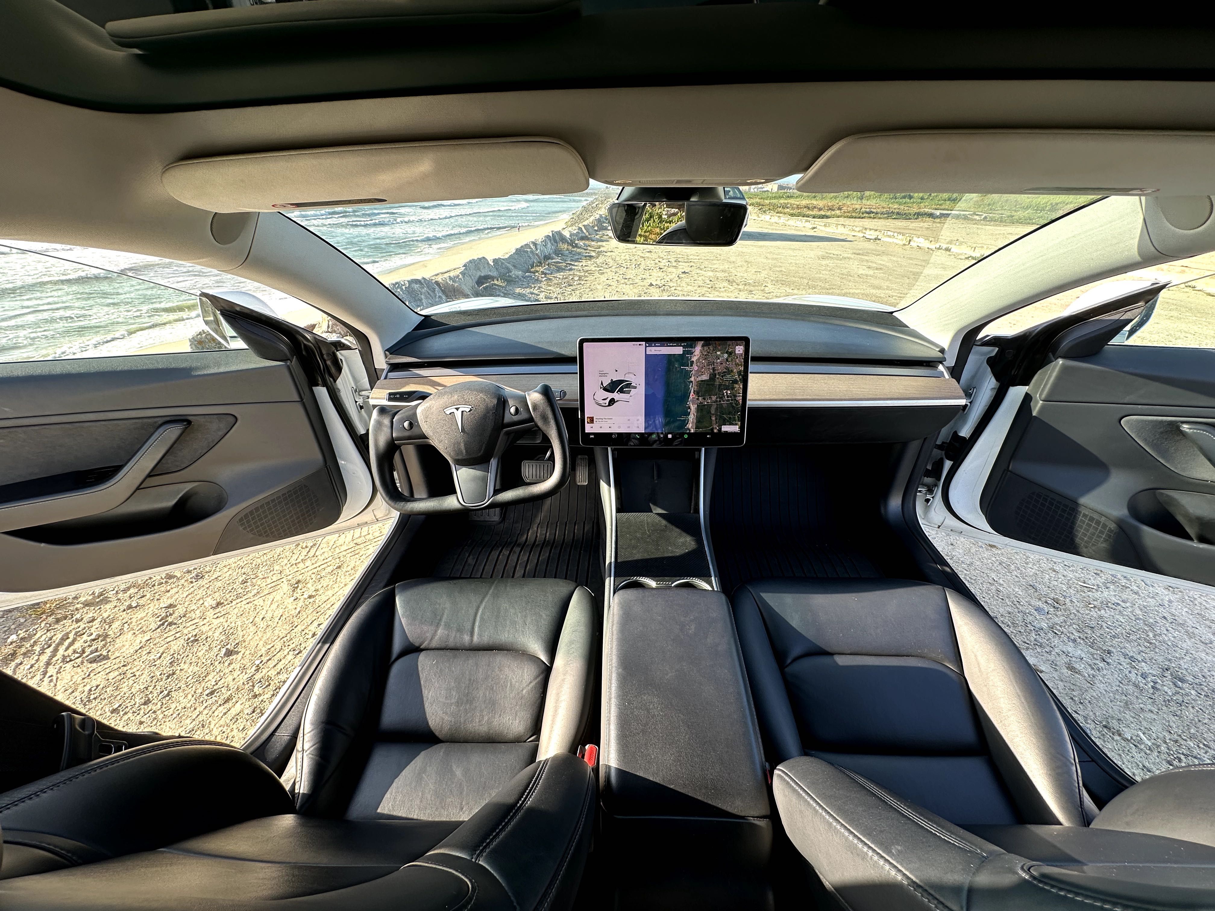 Tesla Model 3 Branco RWD.  Vendo na área do Porto. Merece Atenção!