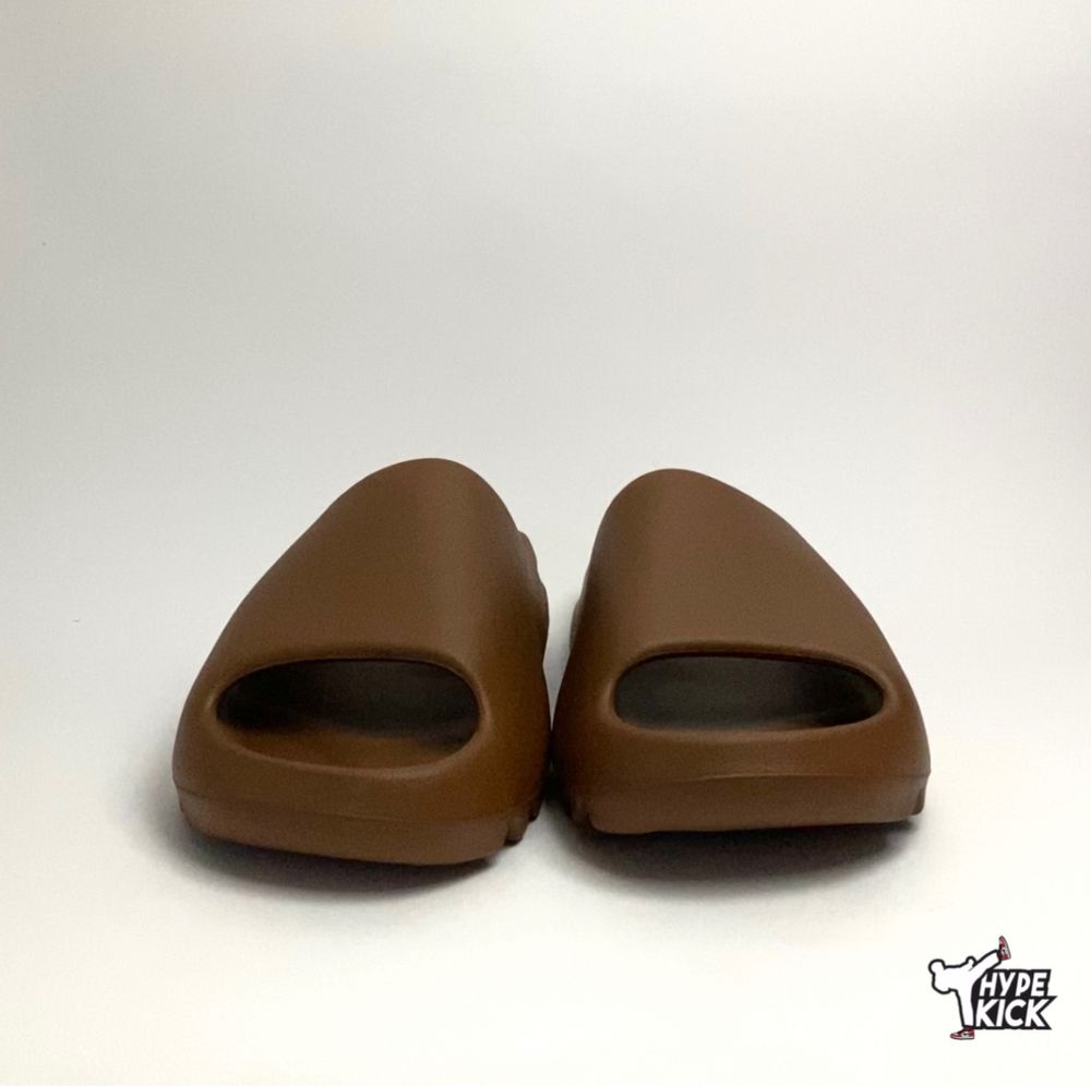 Yeezy slides flax