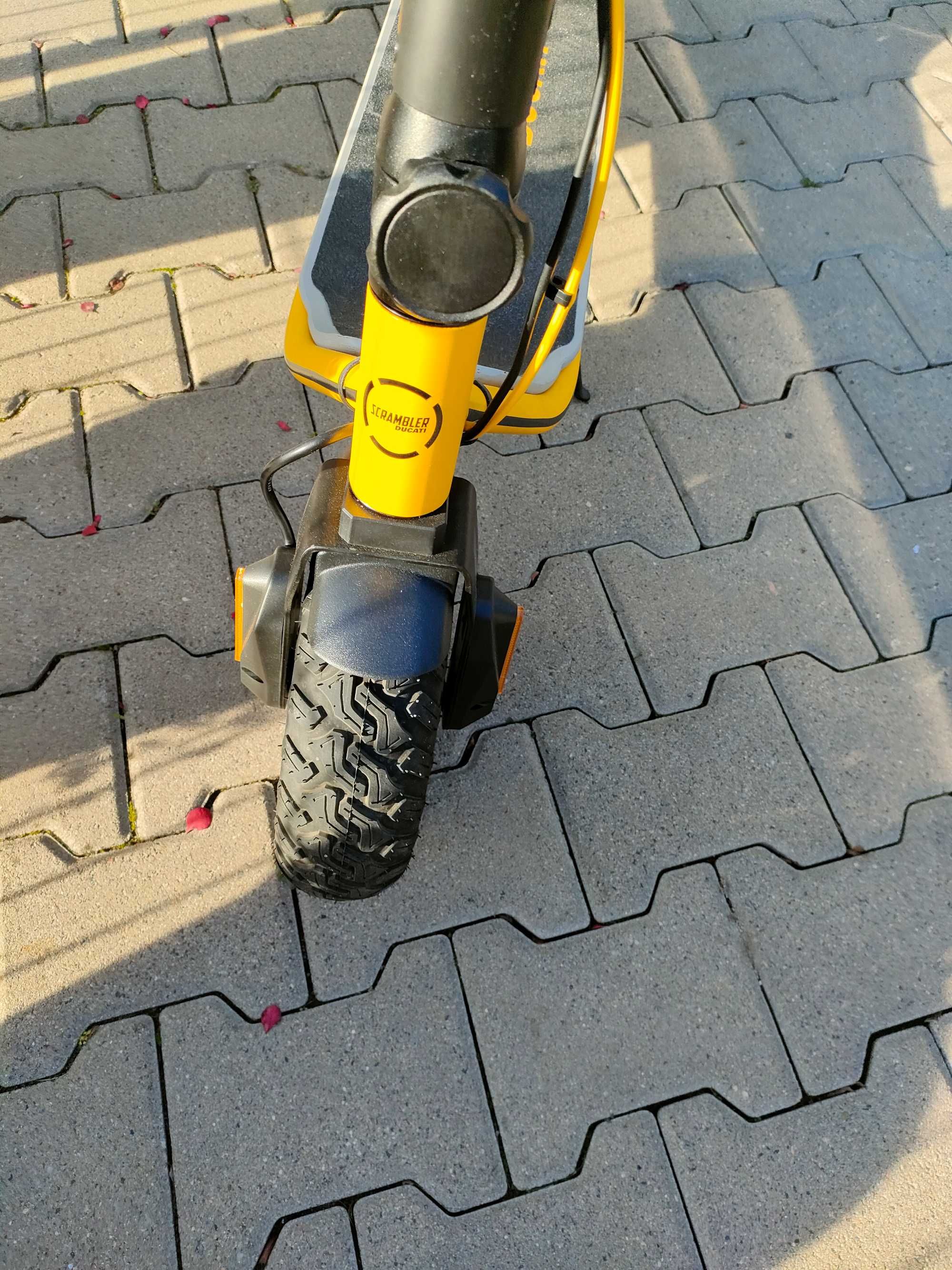 Hulajnoga elektryczna Ducati scrambler city cross-e