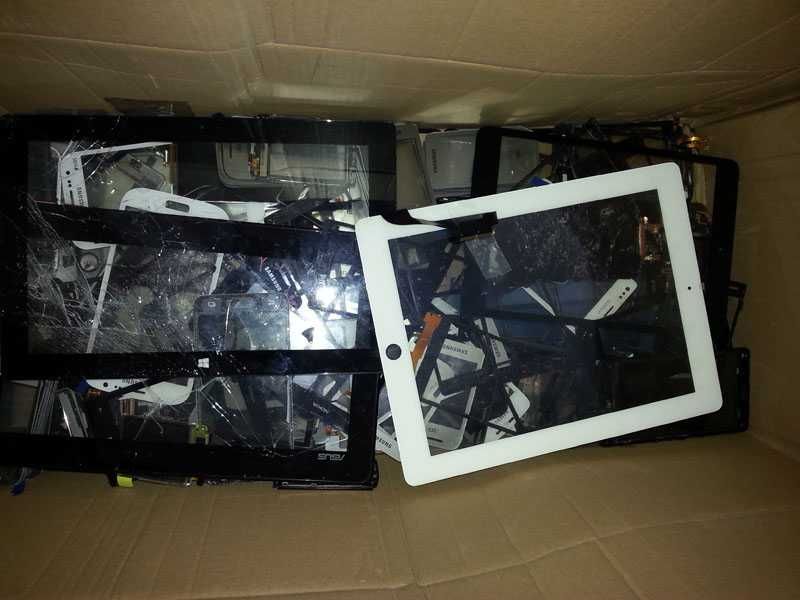 Karton wyświetlaczy itd. LCD kilka kg, szybka, dotyk, ramka telefonu