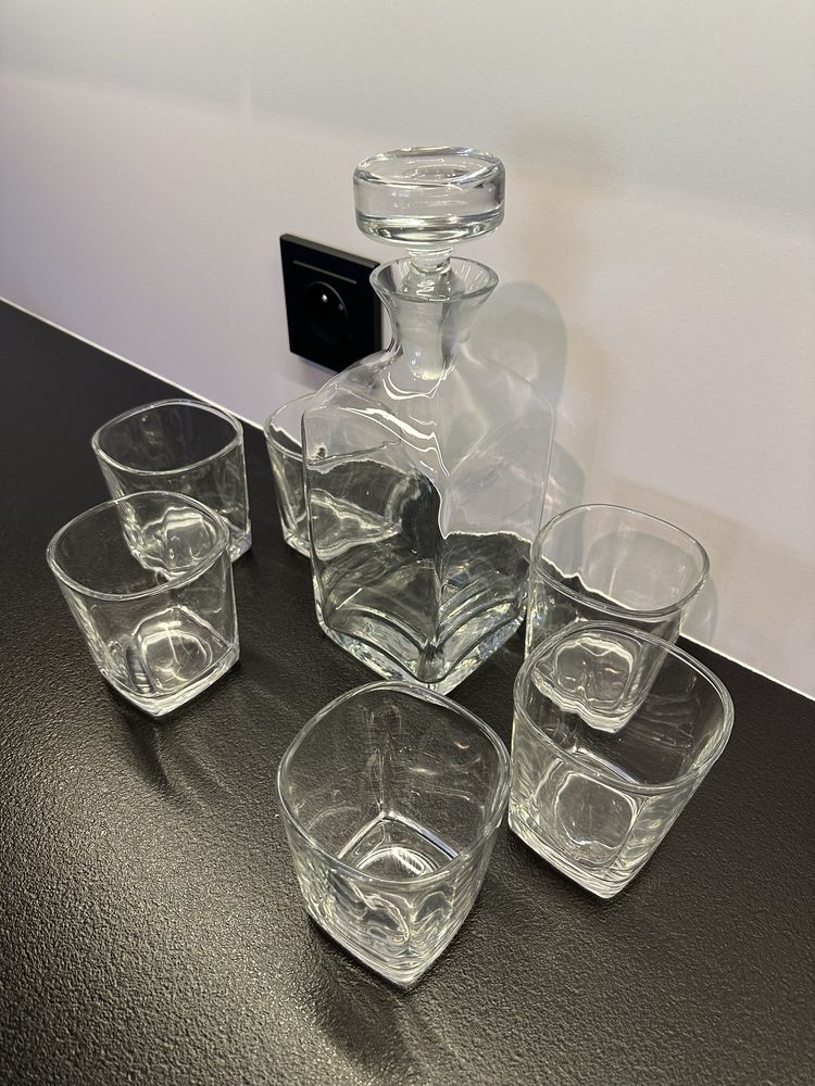 Karafka + 6 szklanek