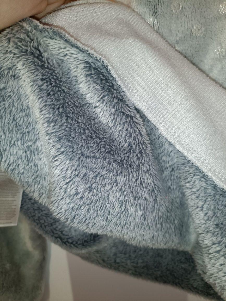 Sweter 134 sweterek miły 140 ciepły zimowy zima