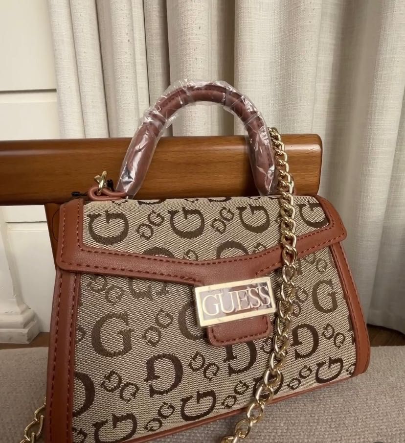 Guess оригінал жіноча сумка в наявності коричнева