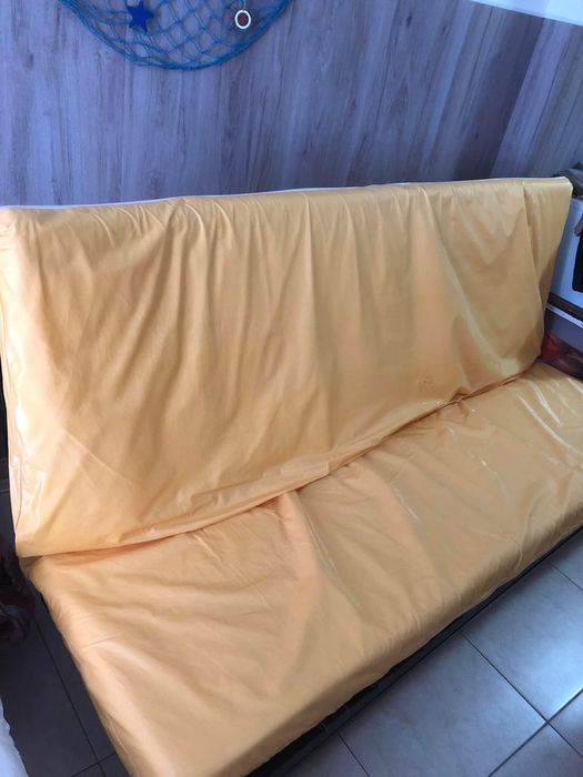 Sofá cama três lugares