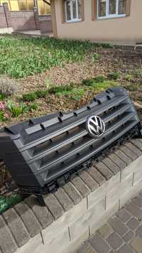 Решітка радіатора Volkswagen crafter