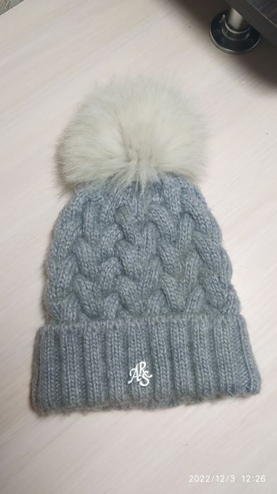 Шапка тепла в'язана