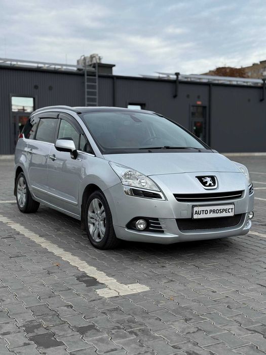 Peugeot 5008 2013p