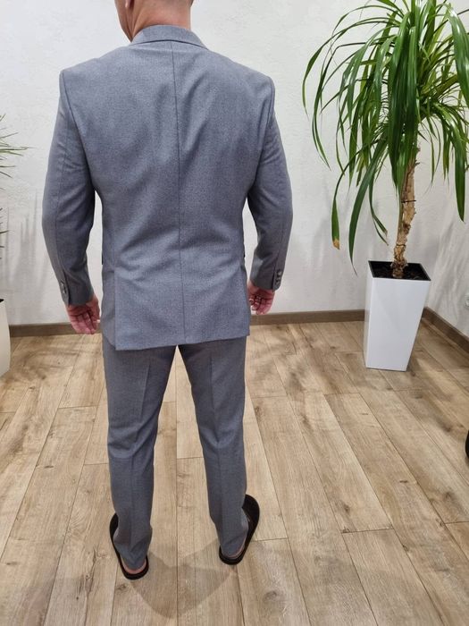 Продам костюм мужской